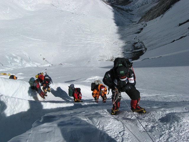 Waiting Favorable Weather for Mount Everest Ascent, Weather Remains a Challenge for Climbing